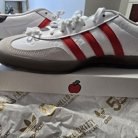 Hello Kitty x adidas Gazelle Indoor Sneaker - Picture 7 of 11